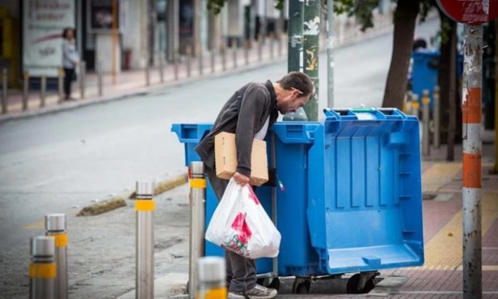Φτωχοποίηση των ελληνικών νοικοκυριών αποκαλύπτει πανευρωπαϊκή έρευνα